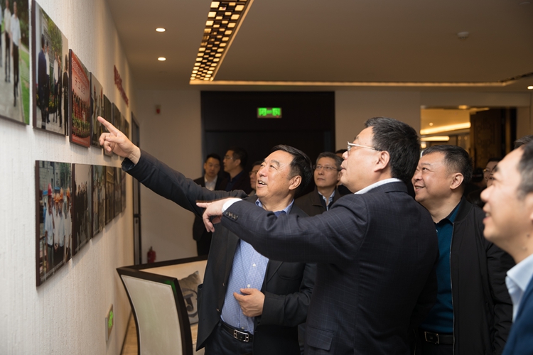 2024新澳门原料网大全62185