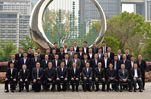 2024新澳门原料网大全62185