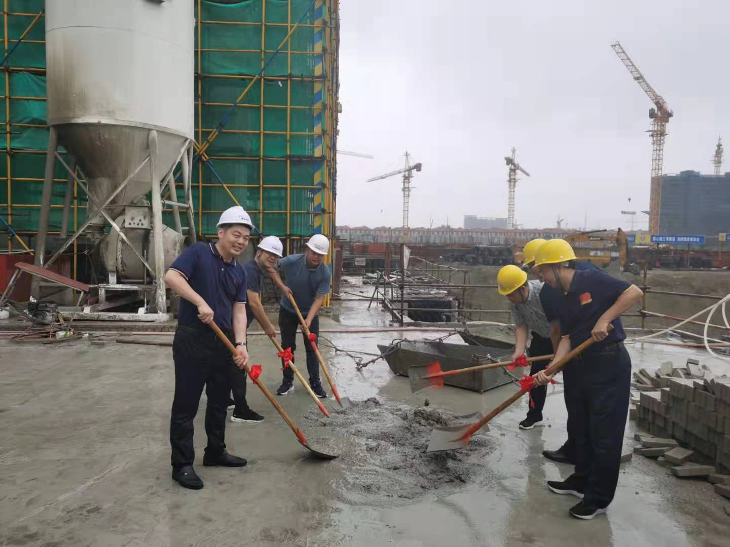 2024新澳门原料网大全62185